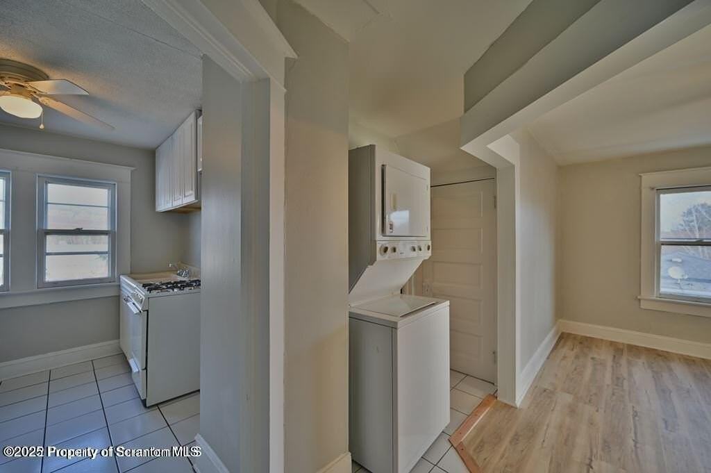 2211 Brown Ave - Photo 5 of 37