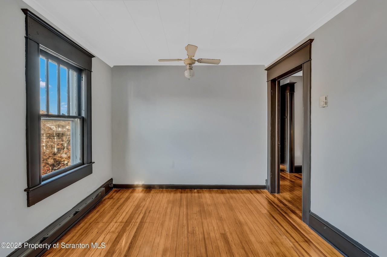 21 Stafford Ave - Photo 6 of 21