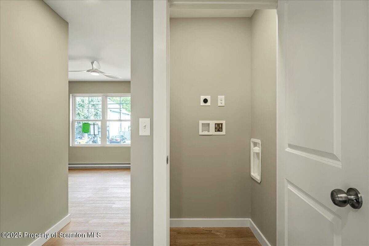 822 Delaware Street - Photo 5 of 48