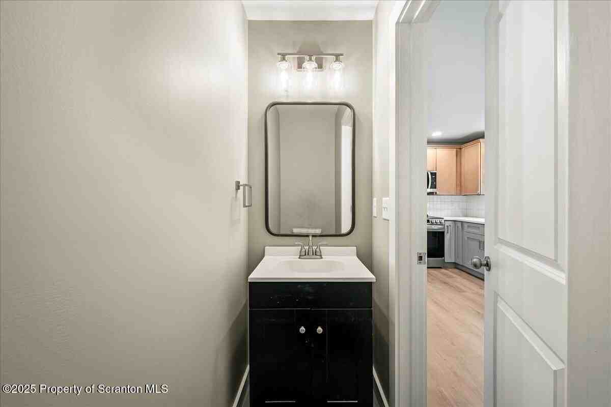 822 Delaware Street - Photo 6 of 48