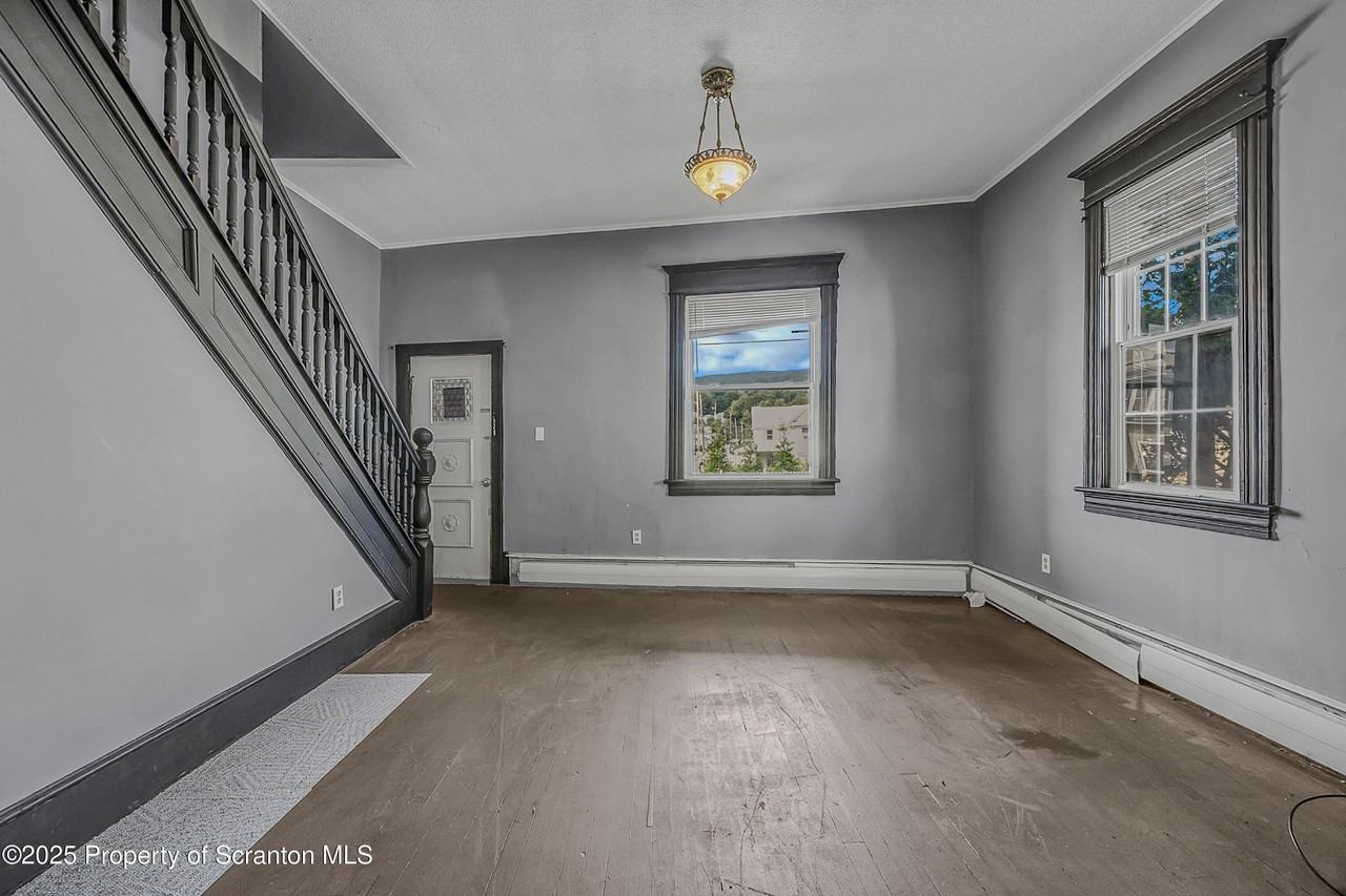 1202 Main Street - Photo 3 of 30