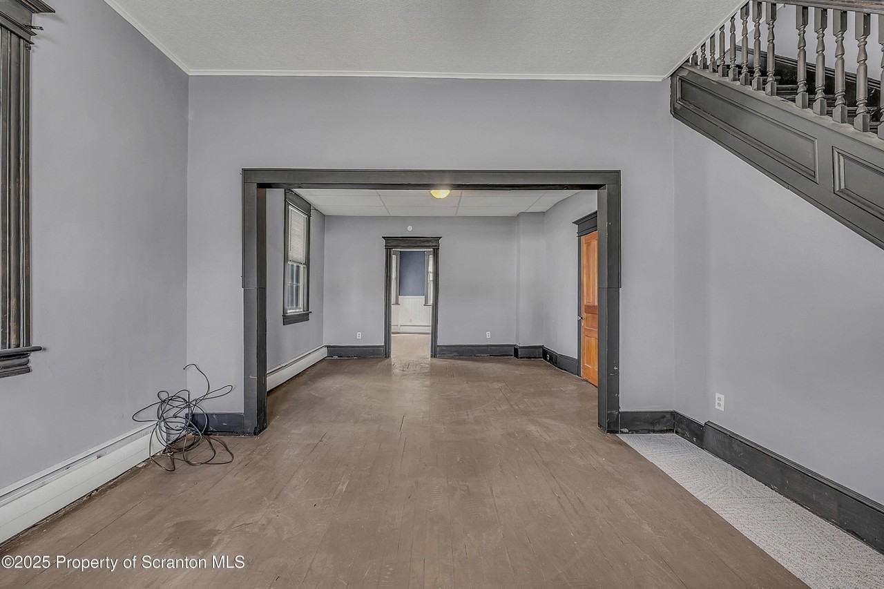 1202 Main Street - Photo 5 of 30