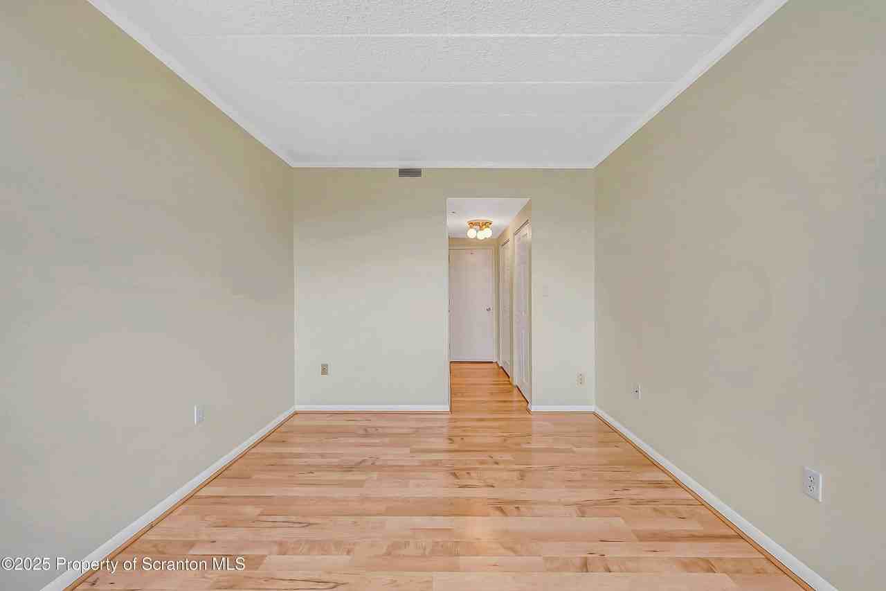 550 Clay Ave Apt 3b #3B - Photo 7 of 17