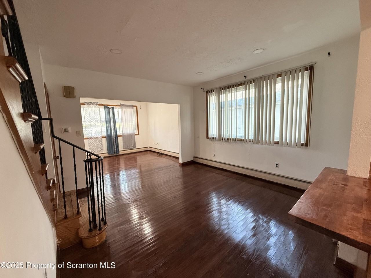 1002 East Park Avenue - Photo 4 of 10