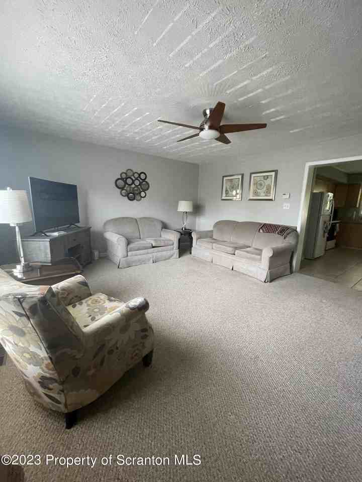 628 Marion Lane - Photo 7 of 10