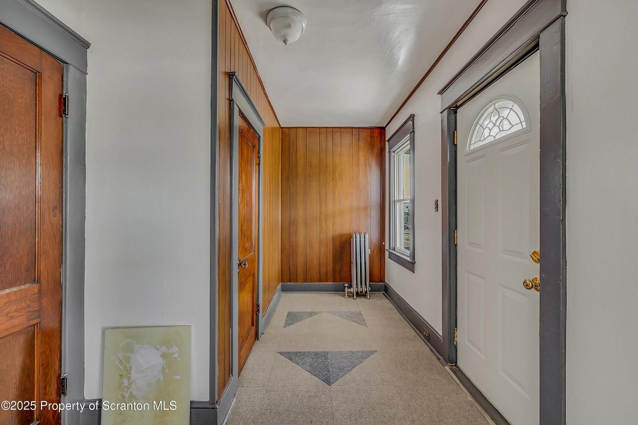 1314 Wyoming Ave - Photo 5 of 23