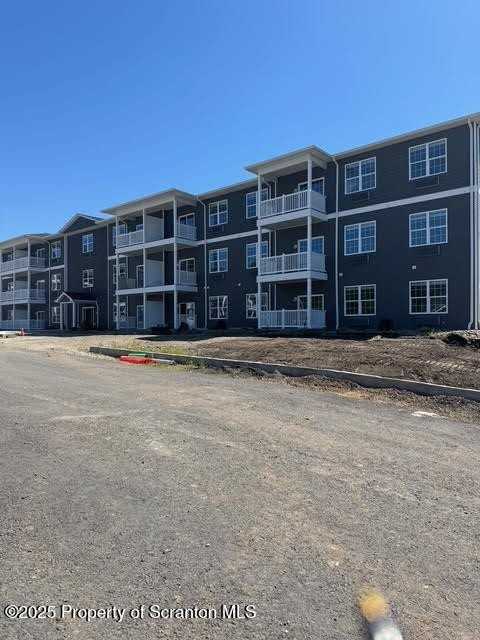 421 Circle Drive - Photo 2 of 33