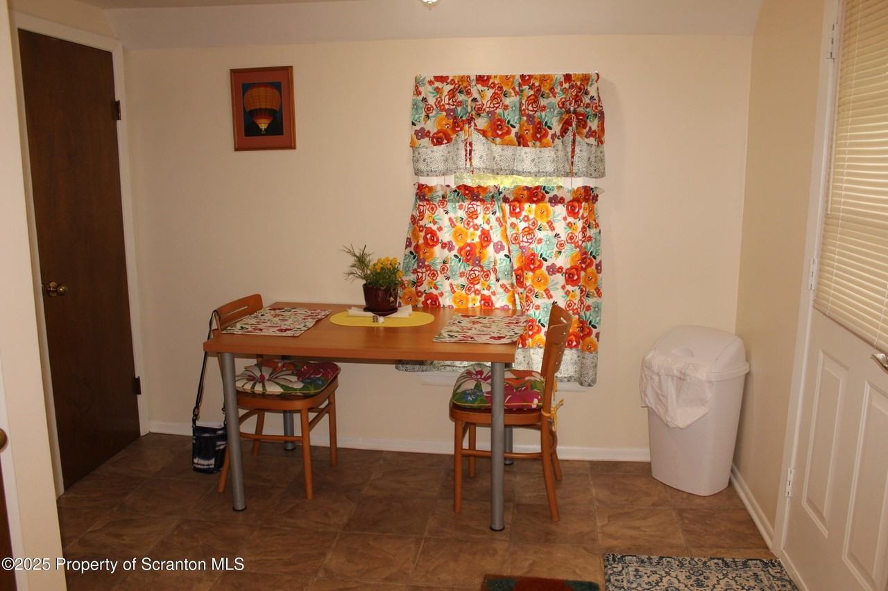 63 Shore Dr - Photo 6 of 20