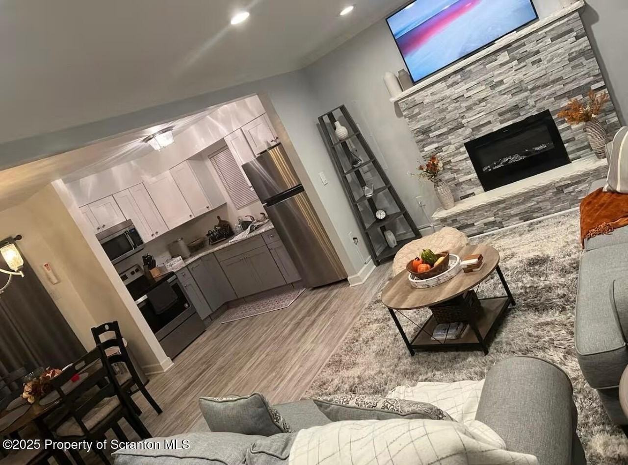 103 Orchard Lane - Photo 3 of 12