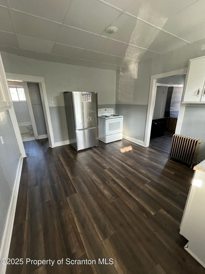 734 Grant Court #4 - Photo 3 of 14