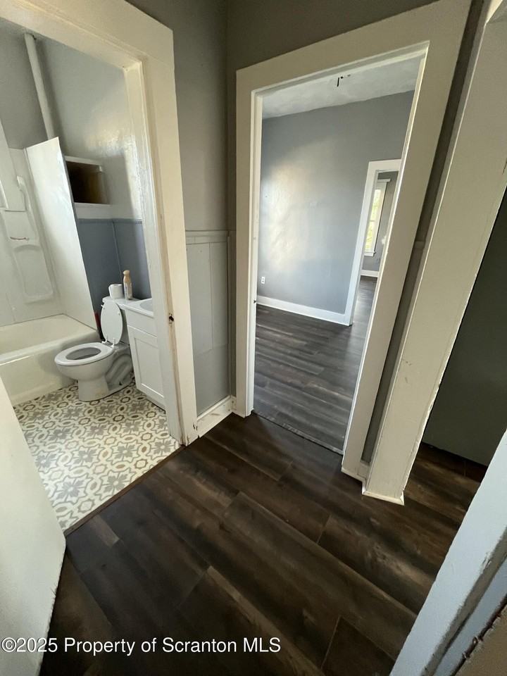 734 Grant Court #4 - Photo 5 of 14