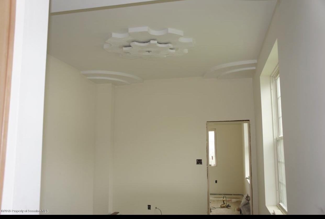 2027 Green Ridge Street - Photo 4 of 6