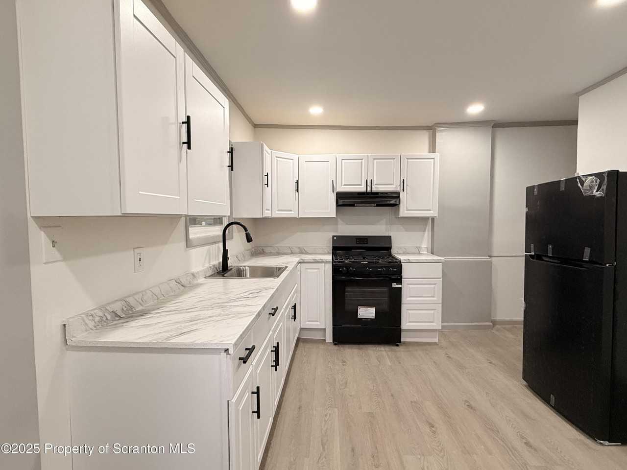 1220 Dartmouth St #L - Photo 6 of 15