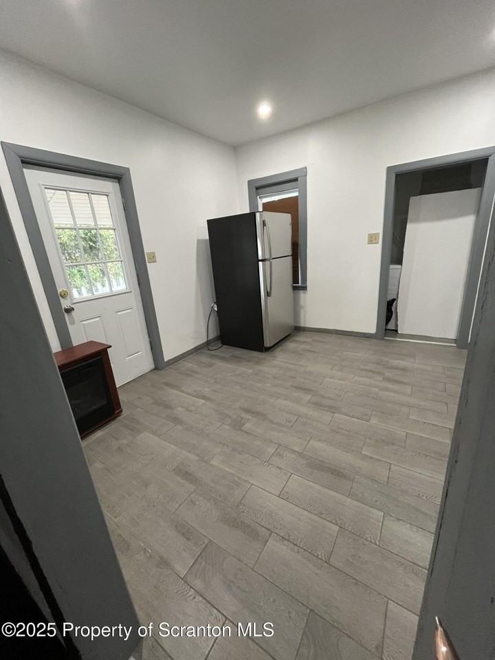 2122 Belmont Terrace - Photo 5 of 10