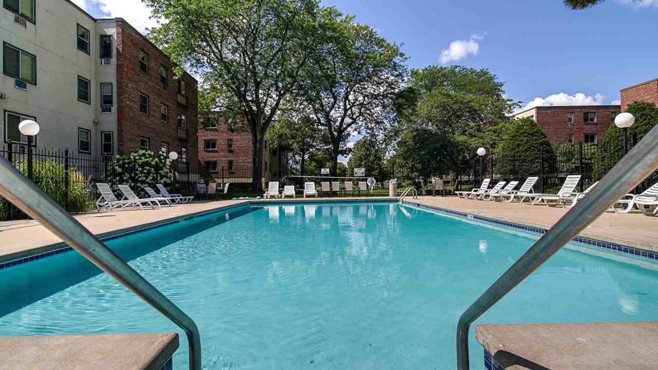 Parkview 725 - Photo 2 of 46