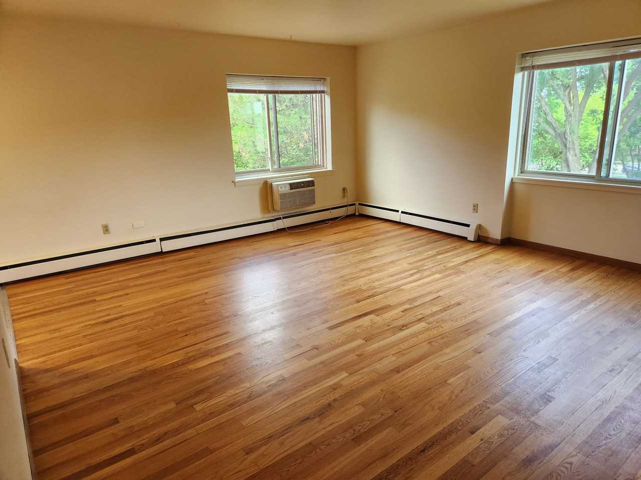 Parkview 725 - Photo 5 of 17