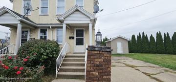 featured image of 212 Pine Street