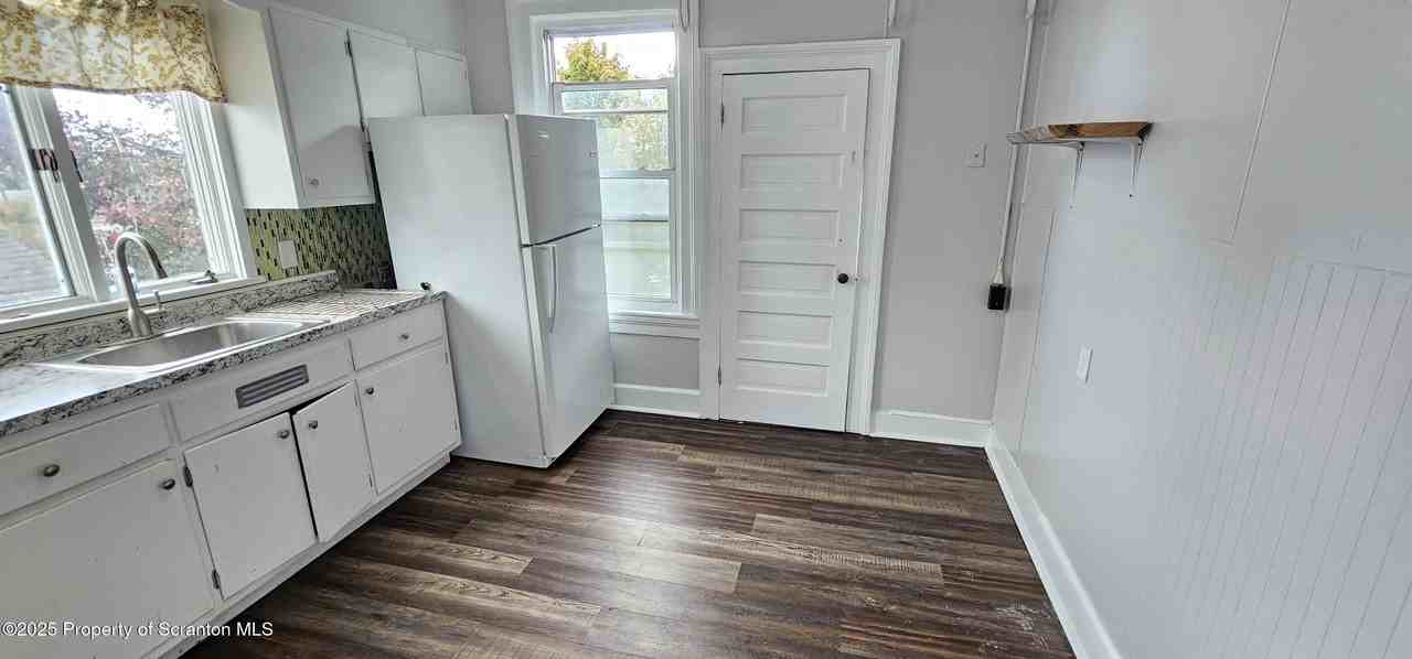 123 Oak Street #2ndFL - Photo 2 of 9