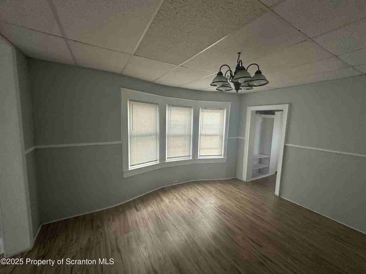 119 Center Avenue - Photo 4 of 18