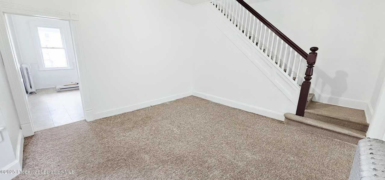 128 South Rebecca Avenue - Photo 2 of 24