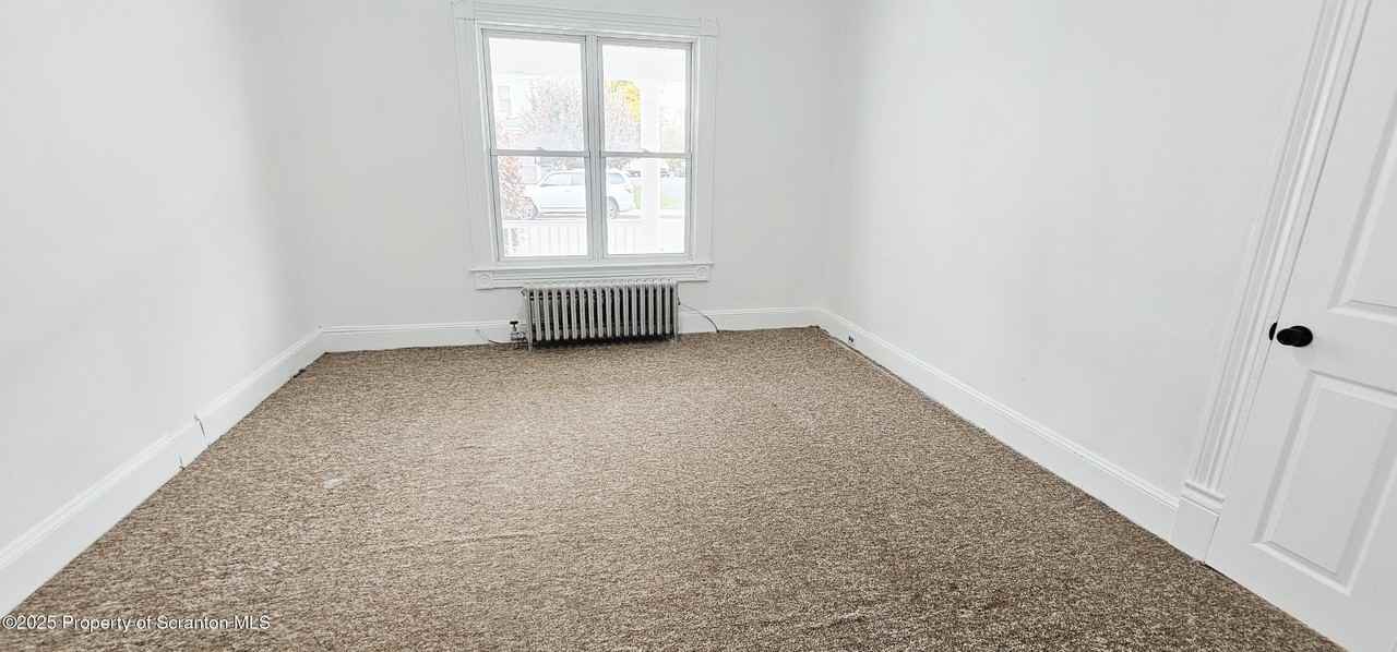 128 South Rebecca Avenue - Photo 3 of 24