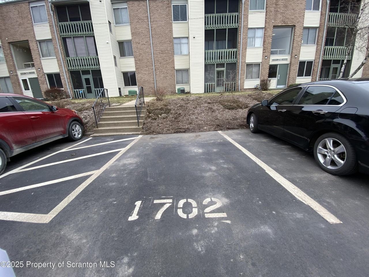 1702 Summit Pointe - Photo 2 of 29