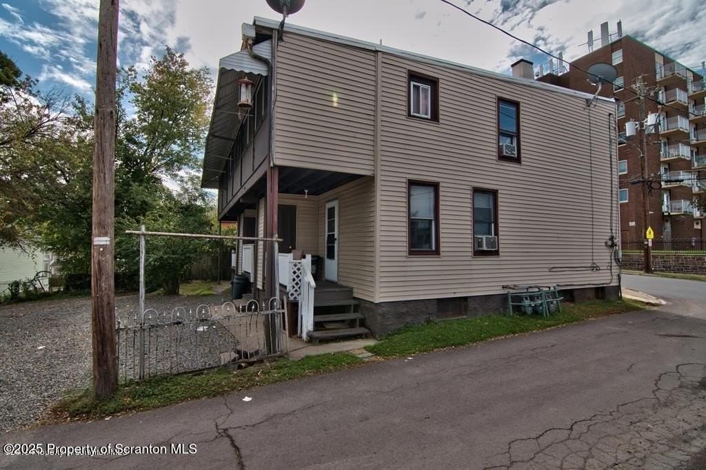 18 Pine Street - Photo 6 of 32