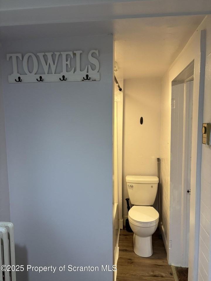 1115 Monroe Ave #2ndFL - Photo 7 of 9