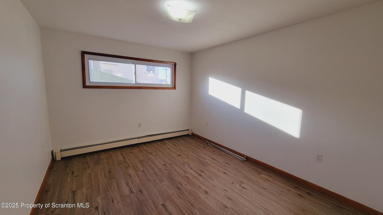 712 Alder Street #1stFL - Photo 6 of 18
