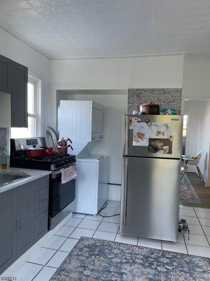 119 Buffalo Ave #3 - Photo 4 of 12