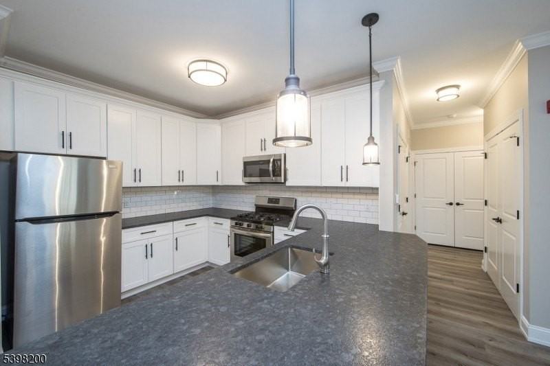 2435 Lamington Rd #18 - Photo 6 of 13