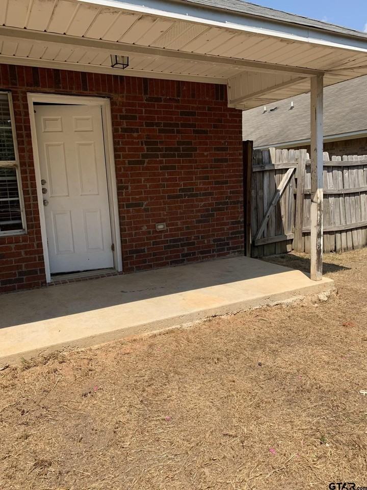 113 Elm Creek Dr - Photo 7 of 16