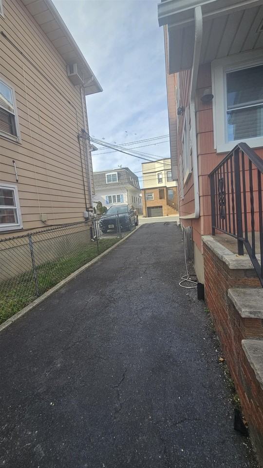 736 3rd St #1stFL - Photo 3 of 15