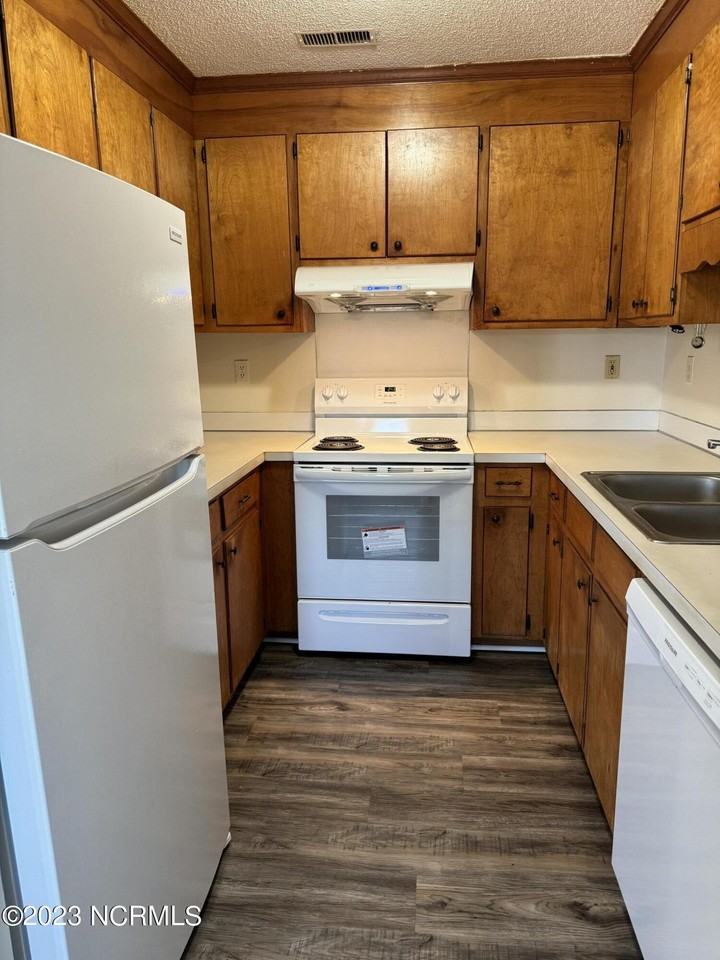 3309 Landmark St - Photo 2 of 10