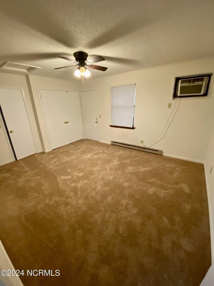 2609 Macgregor Downs Rd Apt 14 #14 - Photo 4 of 5
