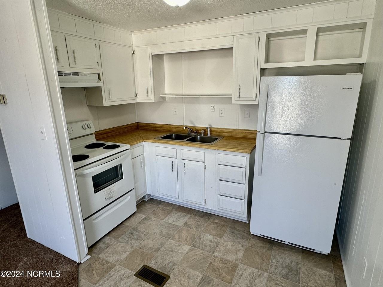 1504 Iris Cir Lot D #D - Photo 2 of 7