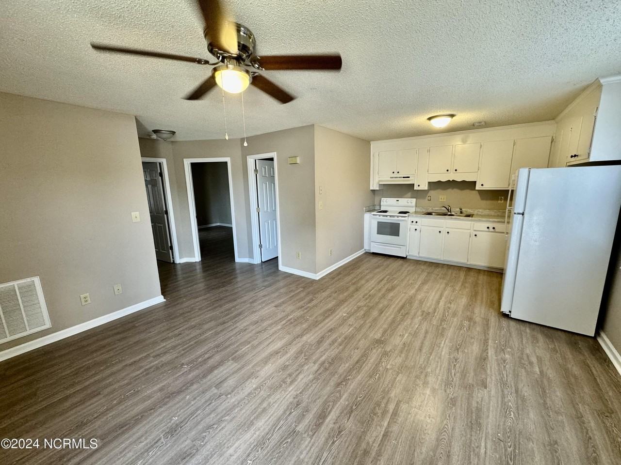 3311 Landmark St Apt 6 #6 - Photo 3 of 8