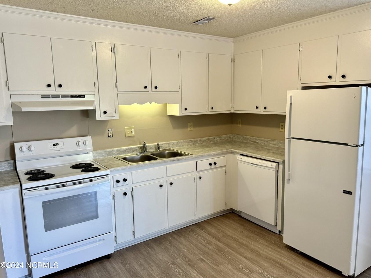 3311 Landmark St Apt 6 #6 - Photo 4 of 8