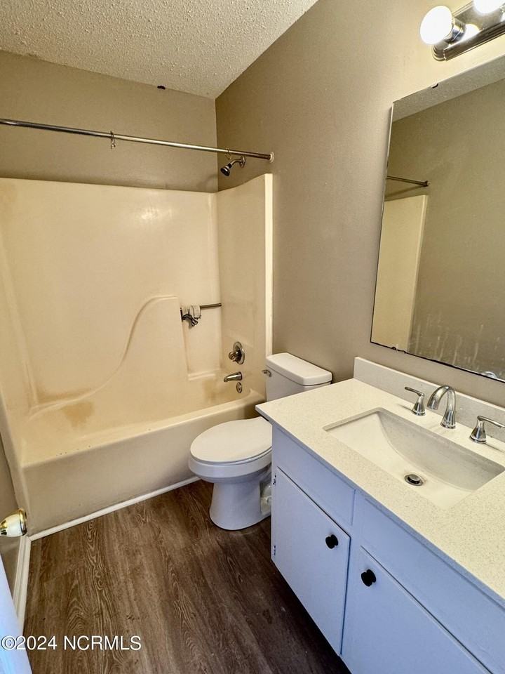 3311 Landmark St Apt 6 #6 - Photo 7 of 8