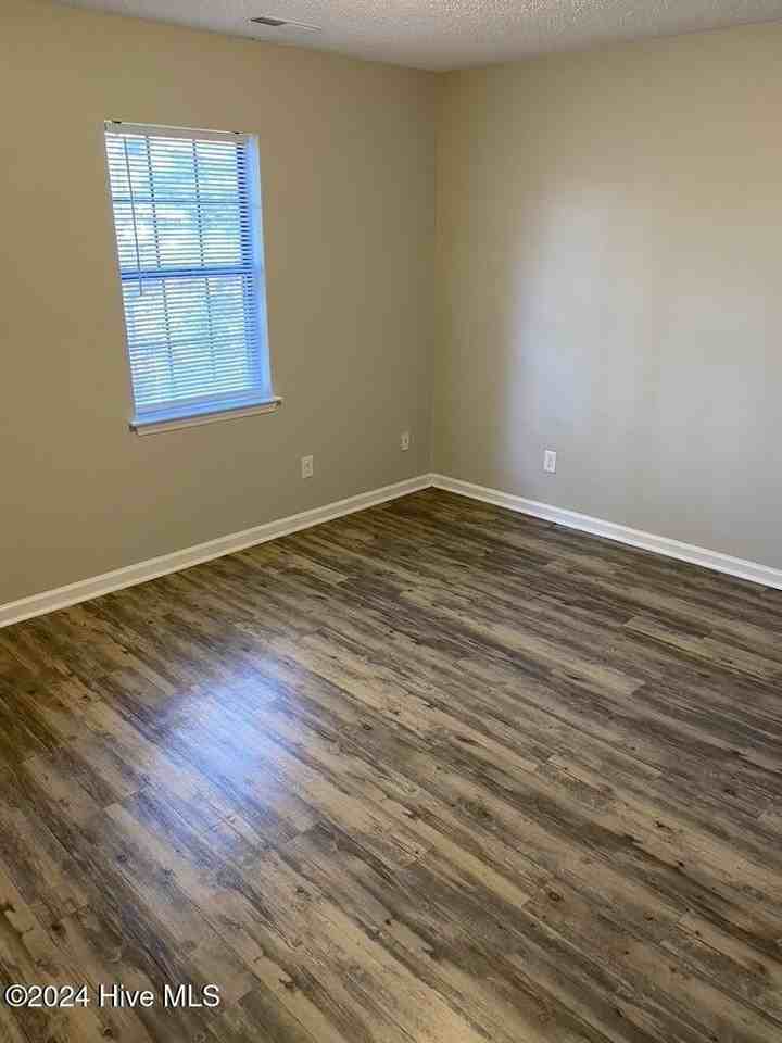 1012 Peed Dr Apt 2 #2 - Photo 2 of 6