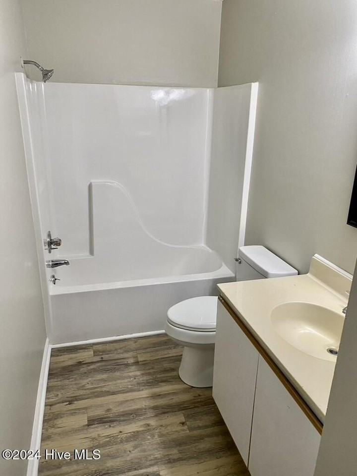 1012 Peed Dr Apt 2 #2 - Photo 5 of 6