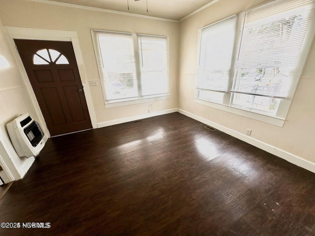 1810 Wilmington St - Photo 2 of 13