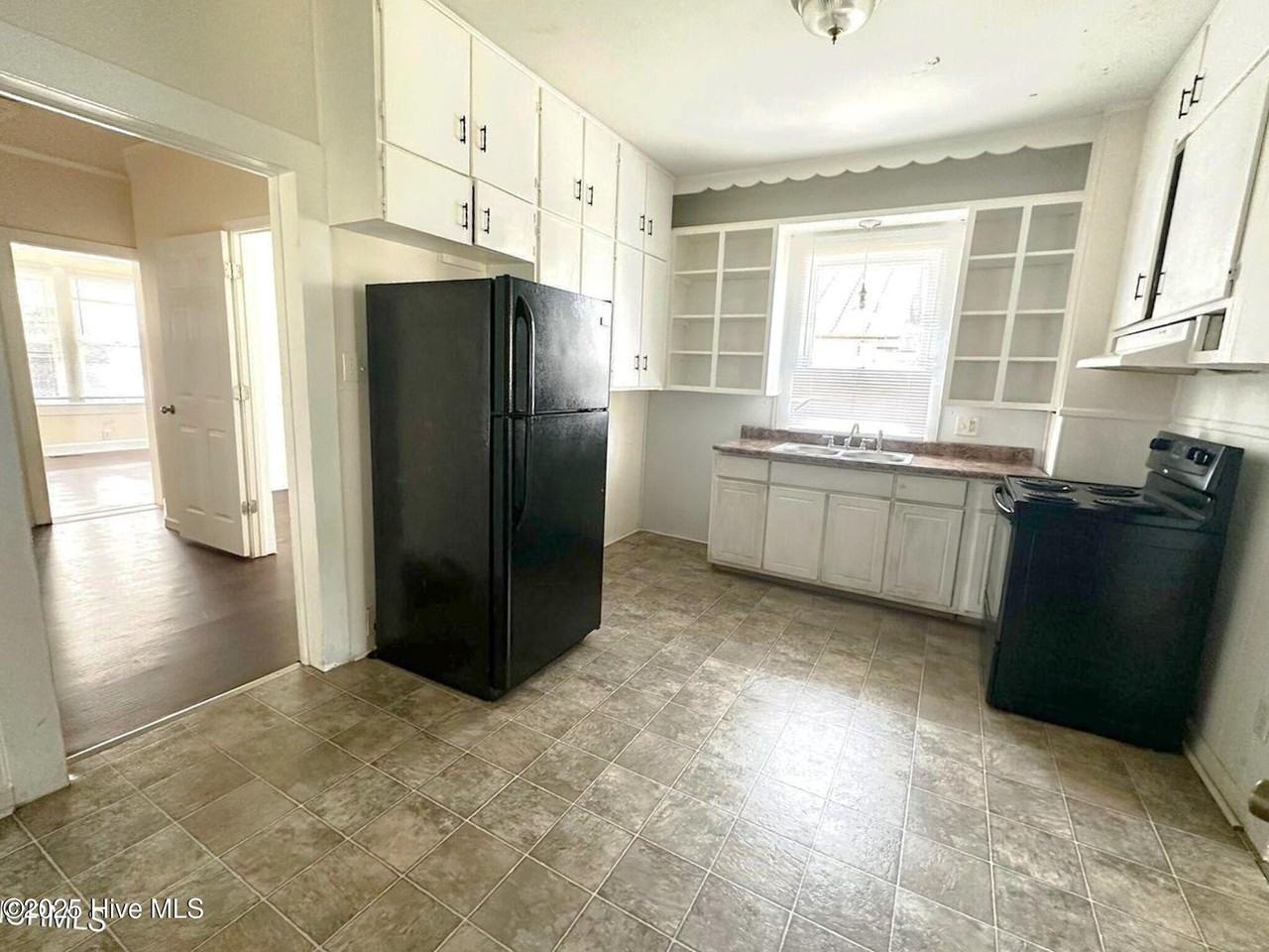 1810 Wilmington St - Photo 4 of 13