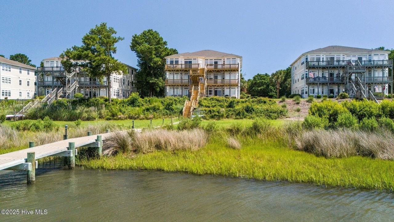 8632 Sound Dr Unit A3 #A3 - Photo 3 of 47