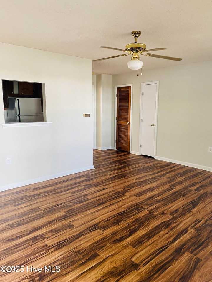 1213 E Fire Tower Rd Apt L #L - Photo 2 of 8