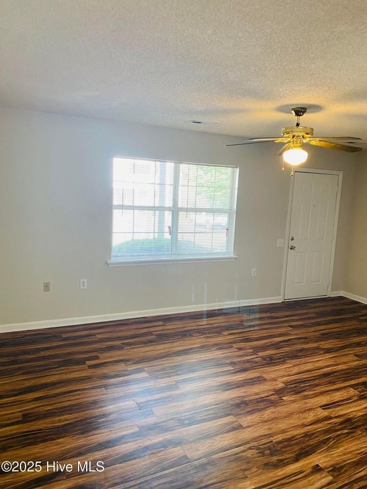 1213 E Fire Tower Rd Apt L #L - Photo 3 of 8