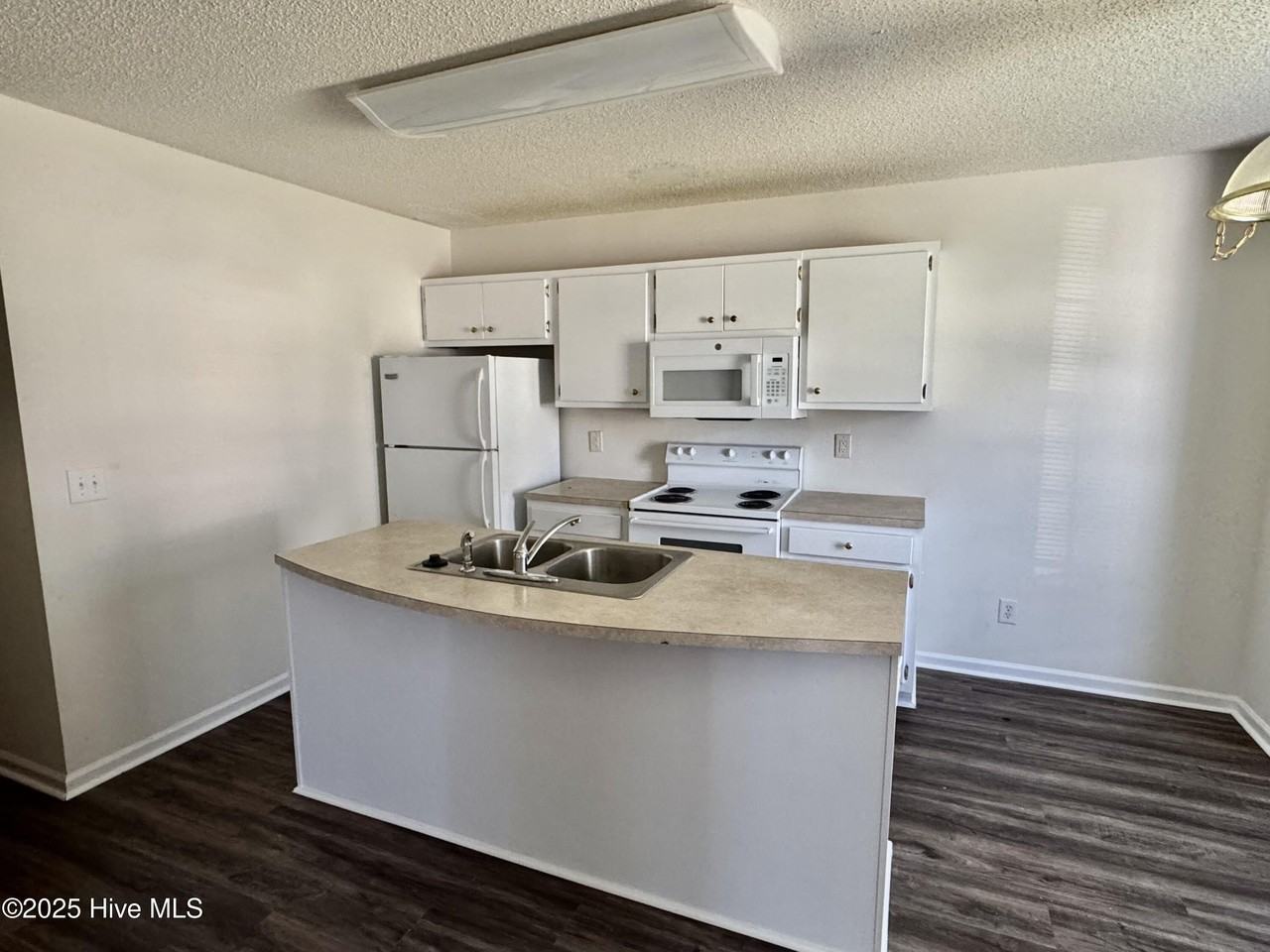 1118 Brownlea Dr Unit B #B - Photo 3 of 13