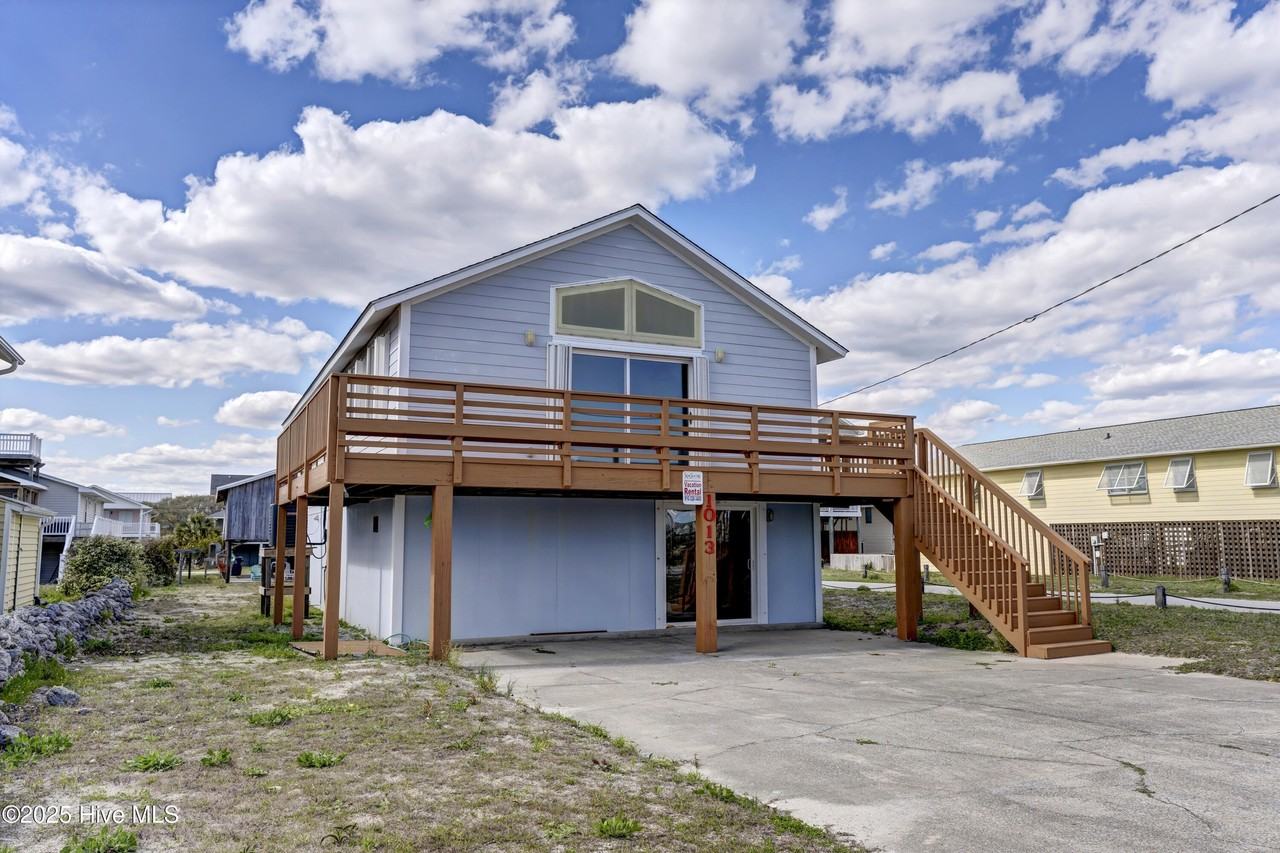 1013 N Shore Dr - Photo 4 of 40