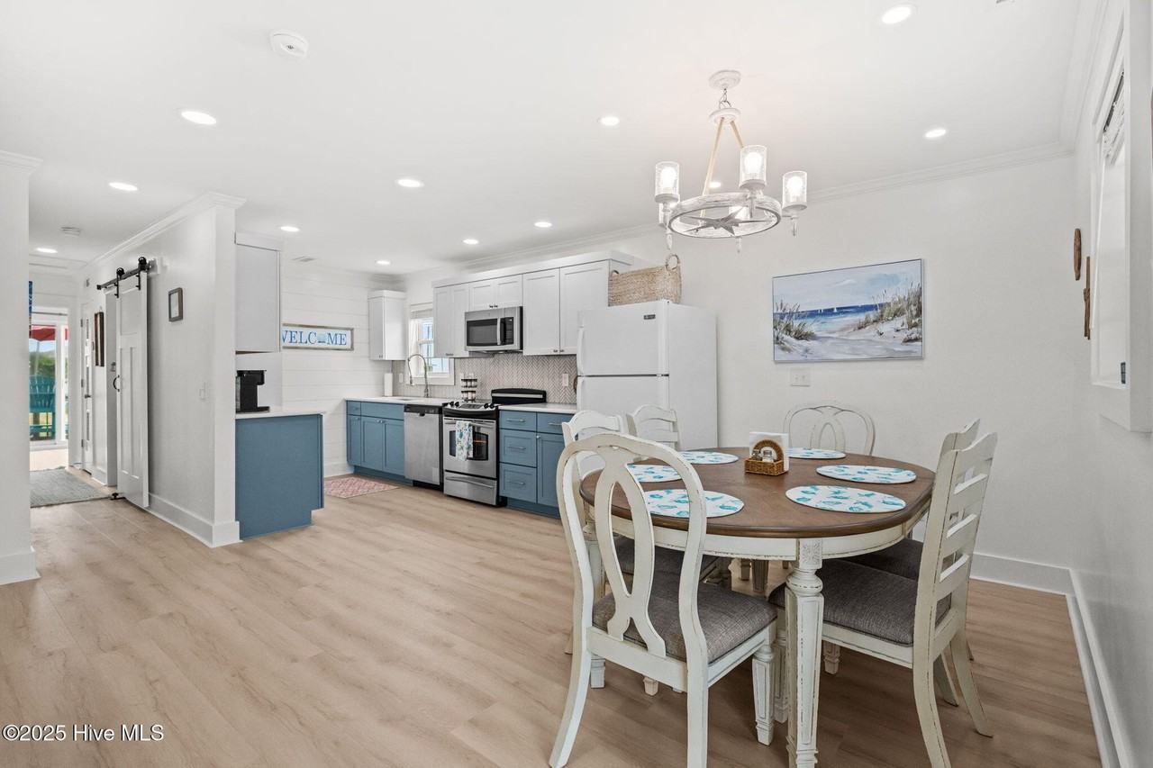 2660 Island Dr - Photo 7 of 50