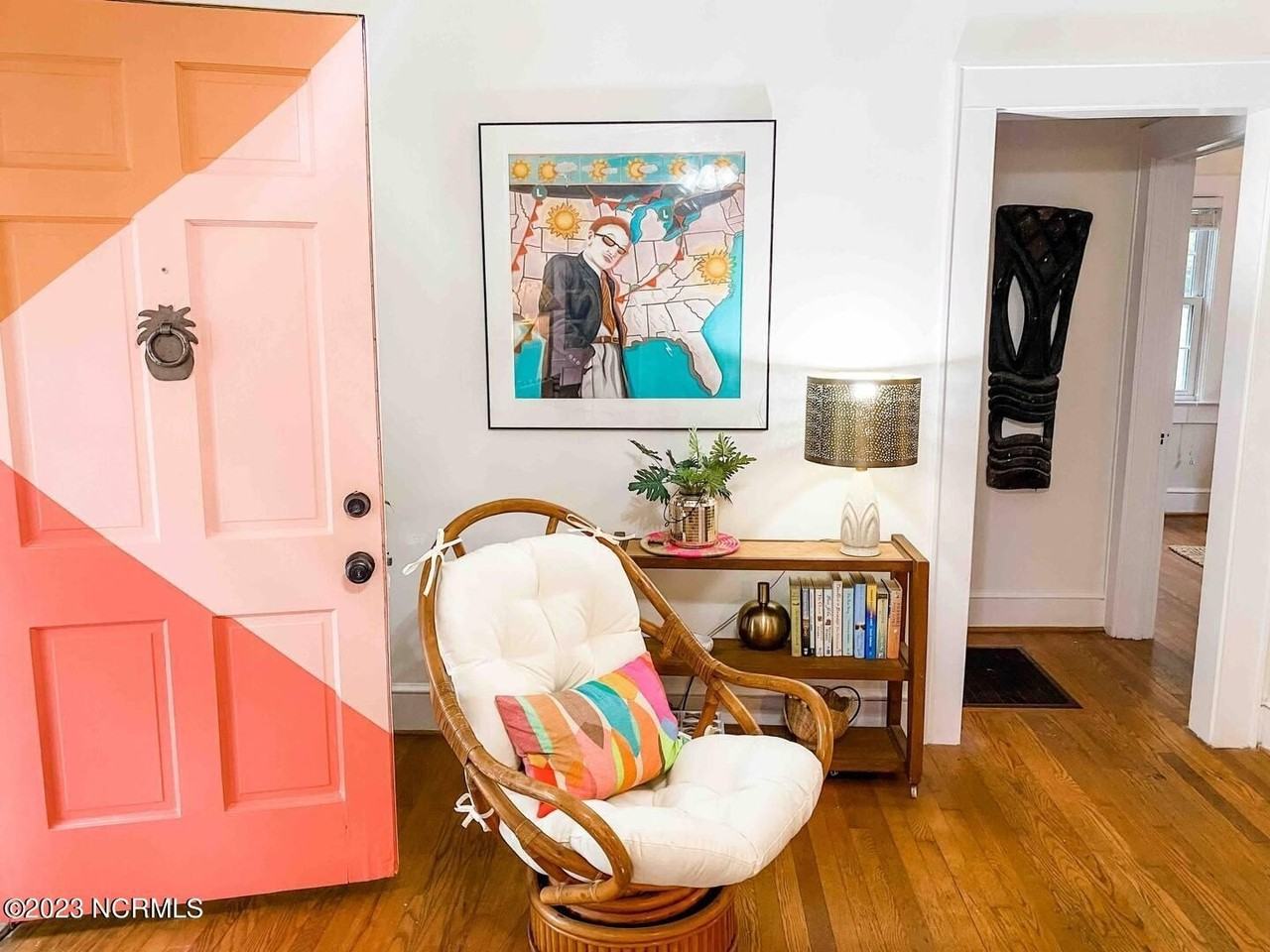 1900 Bridges St - Photo 5 of 50